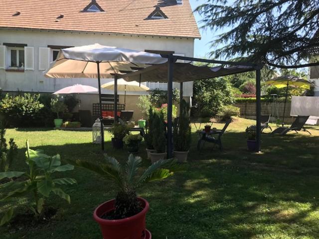 Saint-Cyr-en-ValClos Du Bourg住宿加早餐旅馆 外观 照片
