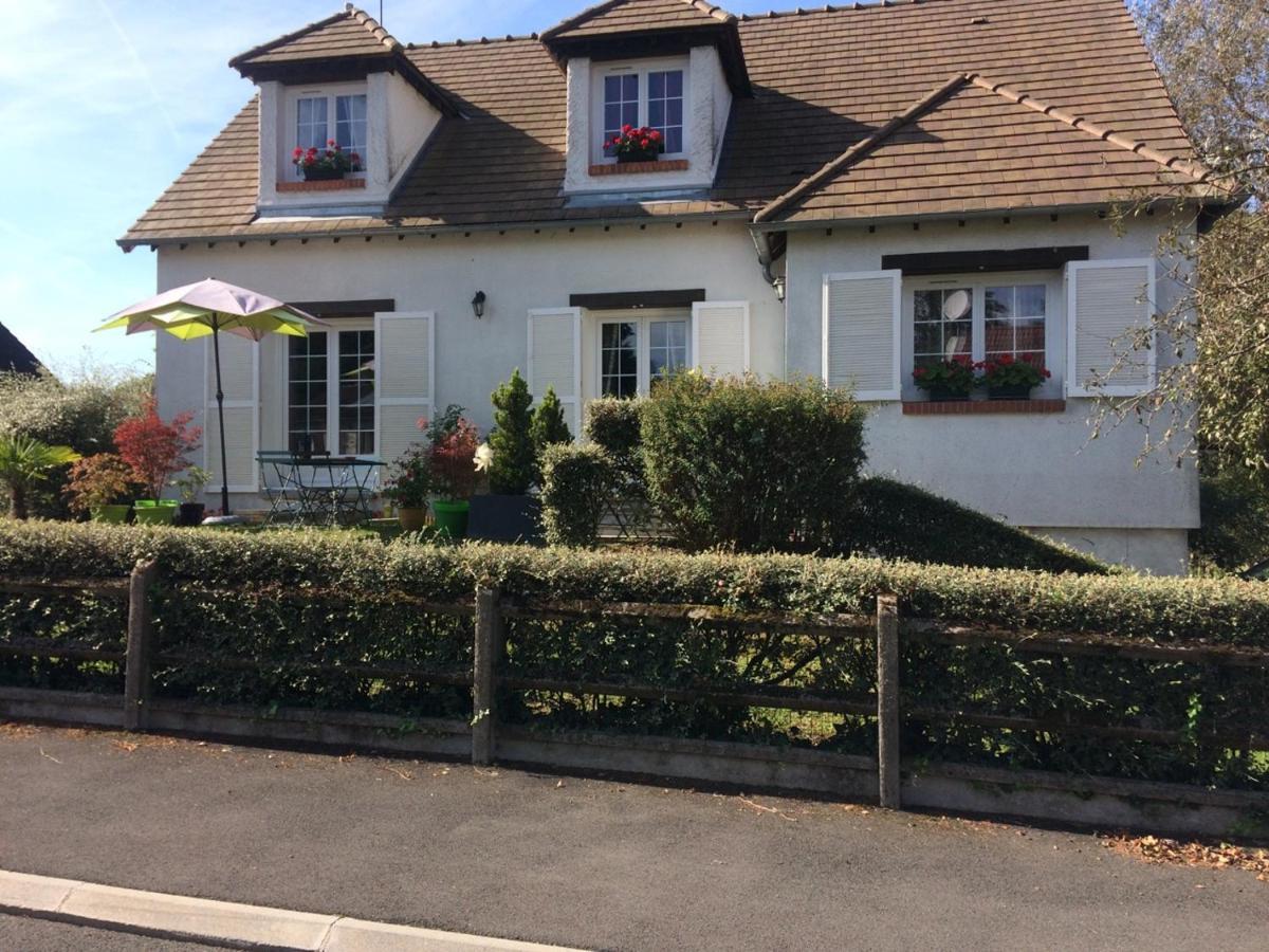 Saint-Cyr-en-ValClos Du Bourg住宿加早餐旅馆 外观 照片